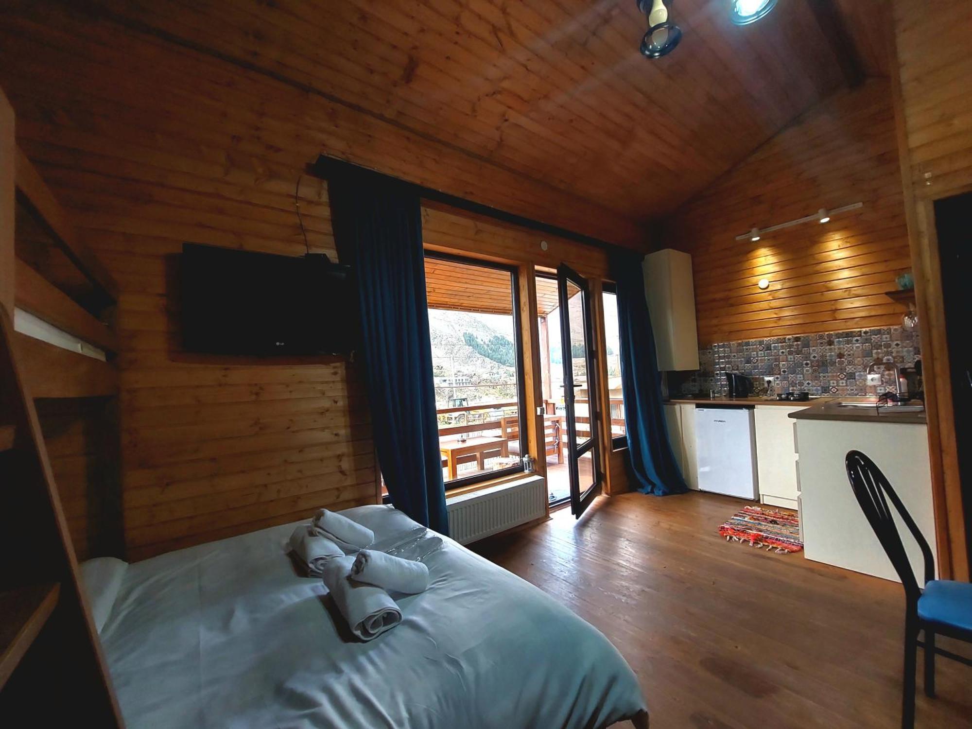Guesthouse And Cottage Nicolo Stepantsminda Exterior photo